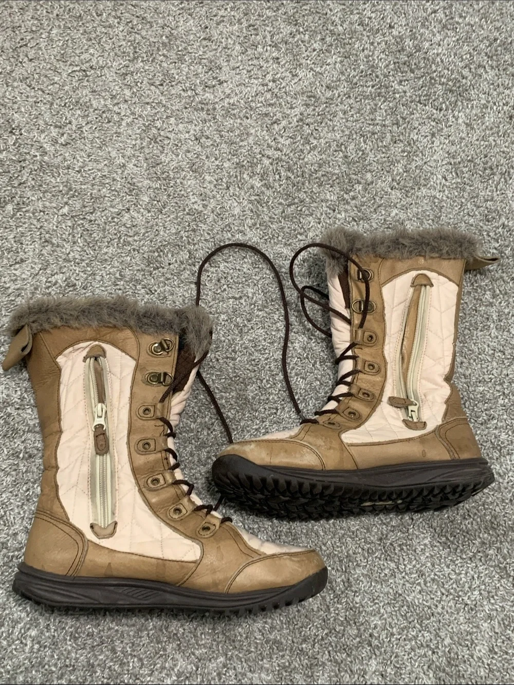 Teva Lenwee Tan and Cream Quilted Lace-Up Winter Boots with Faux Fur Cuff